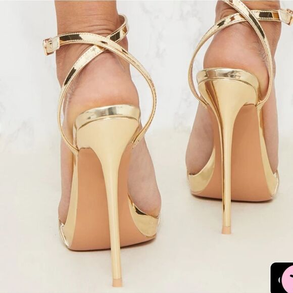 BRAND NEW PIERRE DUMAS GOLD STUDDED ANKLE AND ADJUSTABLE BUCKLE STRAP SANDAL - Picture 13 of 13